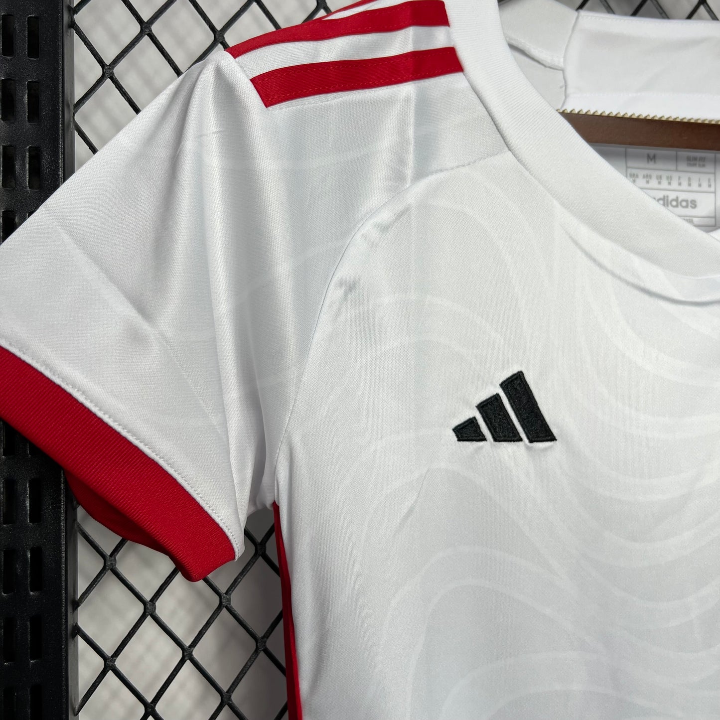 Flamengo 2024/25 Camisola Alternativa Feminina – Modelo Oficial