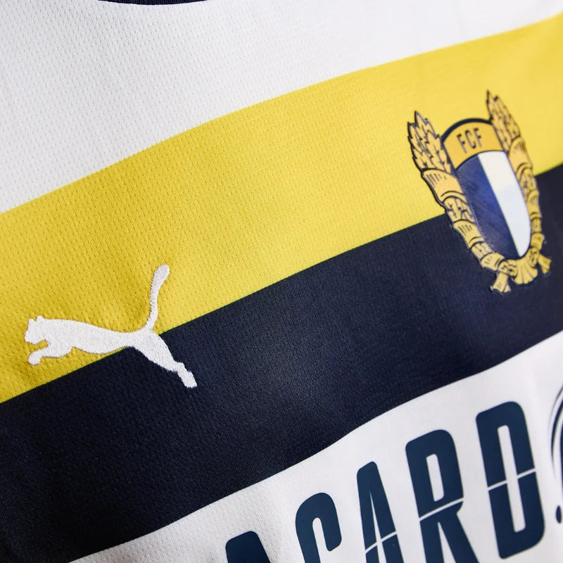 Camisola titular Famalicão 25/26 Portugal — design moderno e confortável